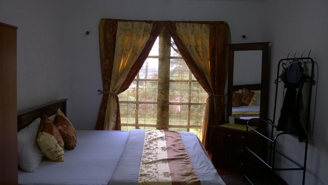 Srihelyes Inn Нувара Елия Екстериор снимка